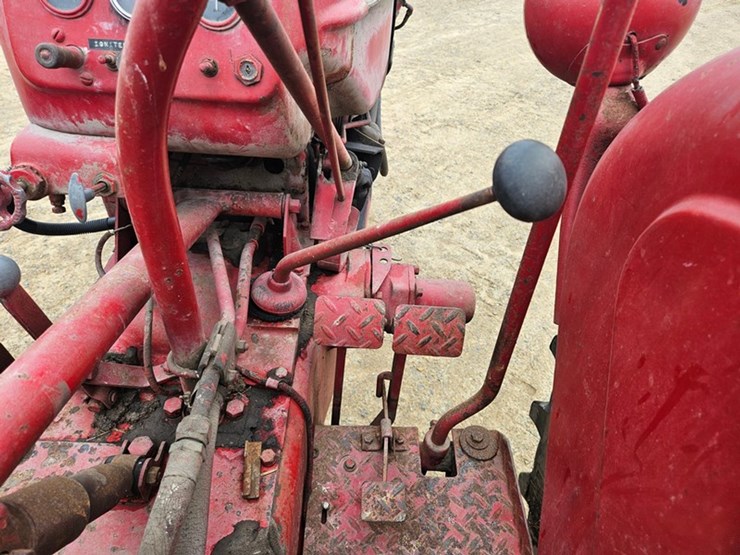 massey-ferguson-44-image-21