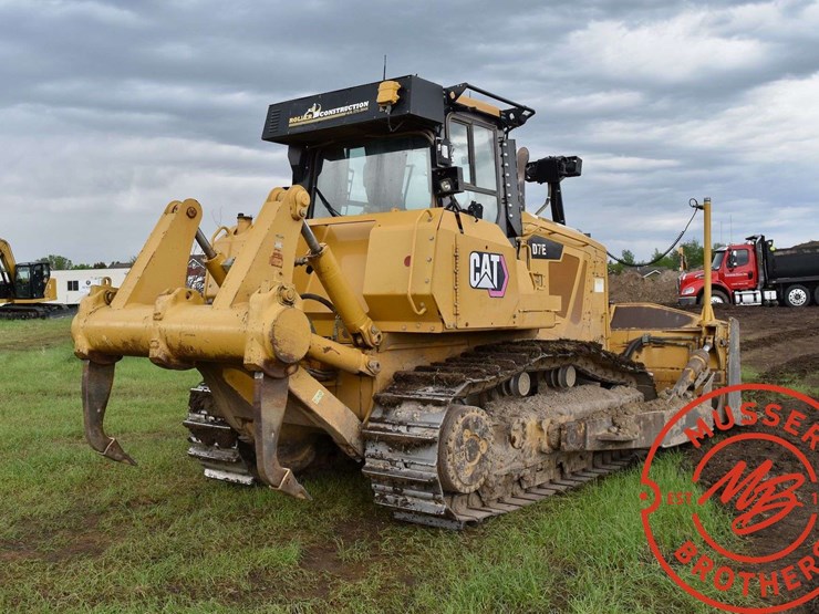 2010-caterpillar-d7e-image-9