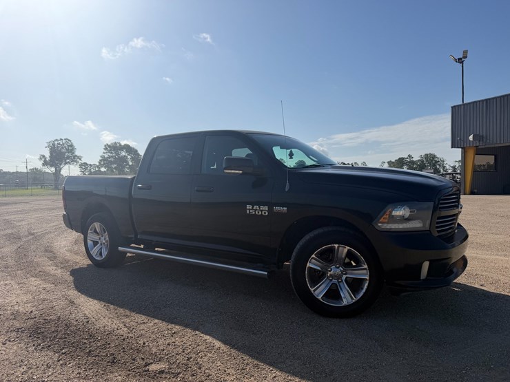 2014-dodge-ram-1500-image-2