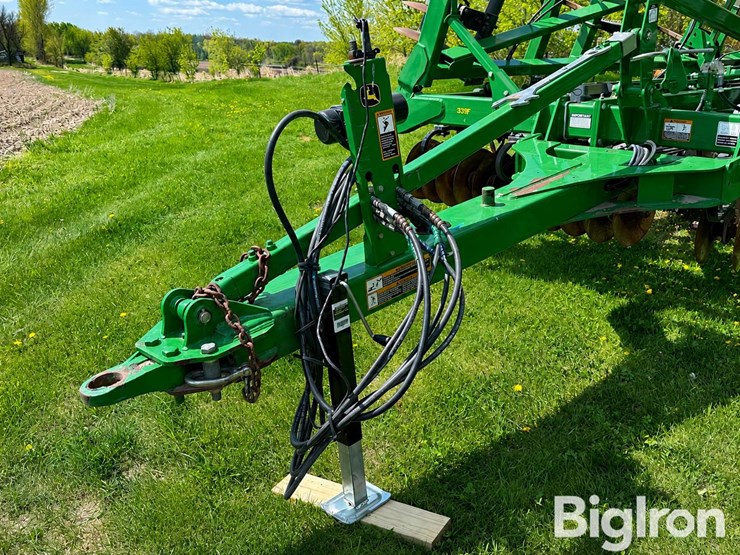 2014-john-deere-2310-image-10