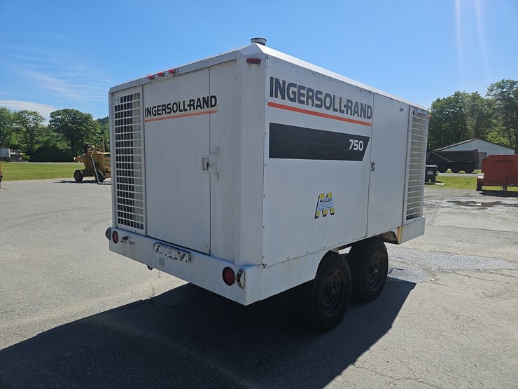 1984-ingersoll-rand-750-t/a-tow-behind-air-compressor-image-5