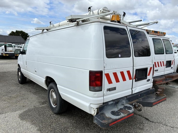 2002-ford-e350-sd-image-4