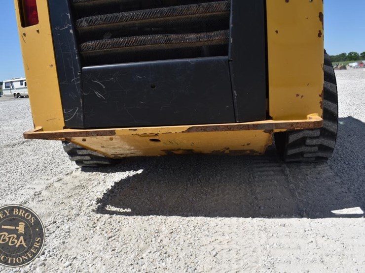 2021-caterpillar-262d3-image-35