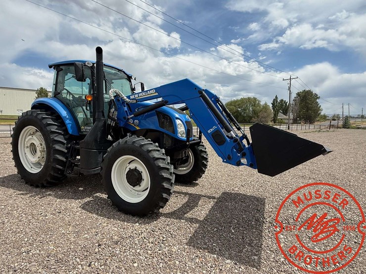 2017-new-holland-ts6.140-image-2