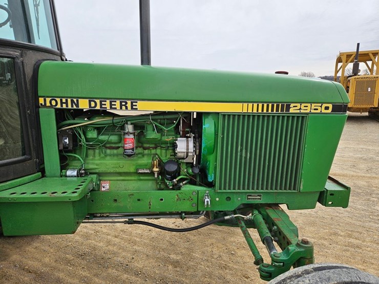 john-deere-2950-image-12