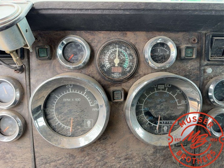 1986-kenworth-t600-image-10