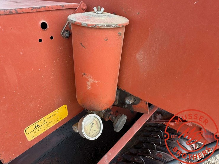 hesston-4570-image-14