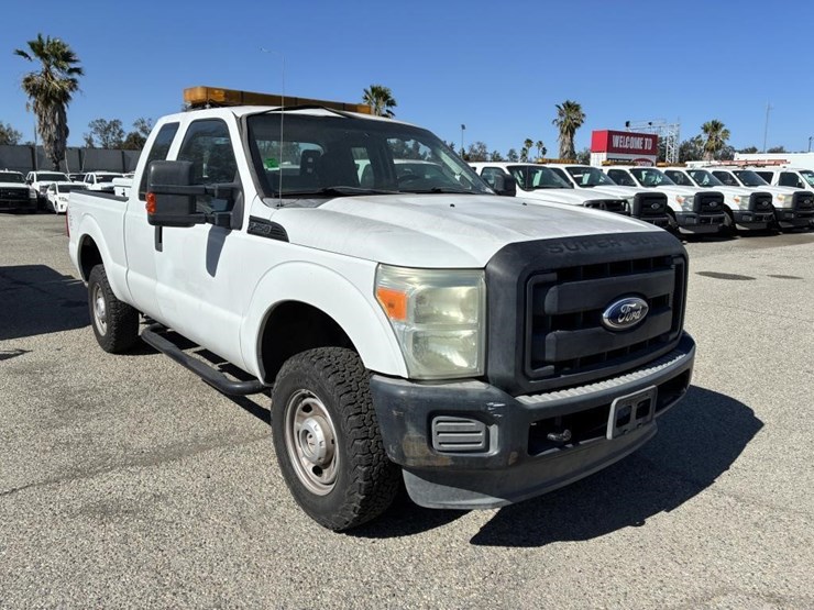 2011-ford-f250-sd-image-2