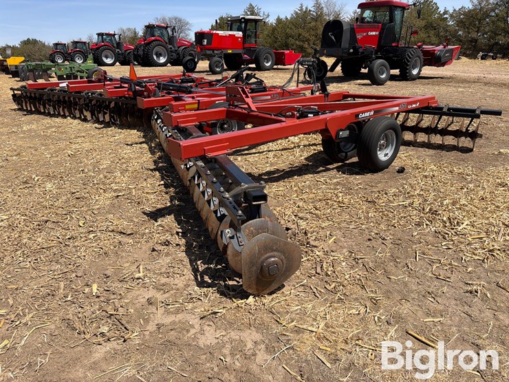 2014-case-ih-370-image-5