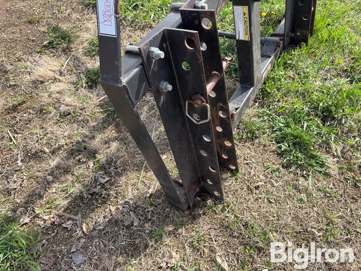 king-kutter-loader-mount/3-pt-mount-bale-spear-image-17