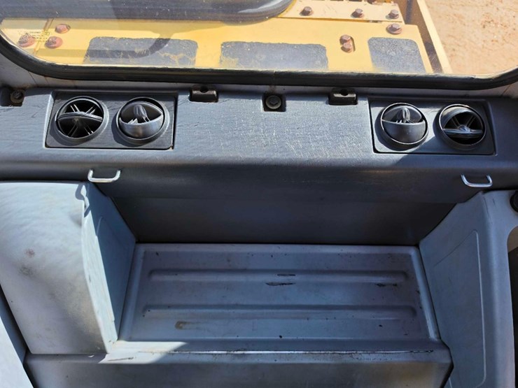 komatsu-pc160-image-22