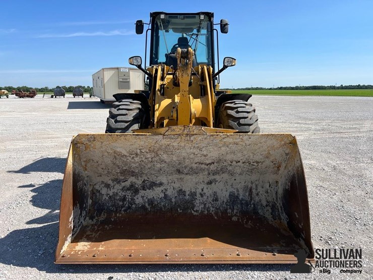 2022-caterpillar-920-image-2