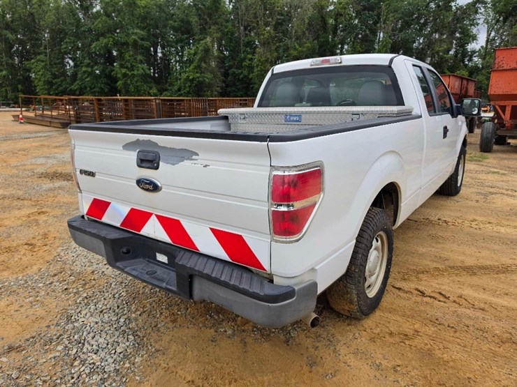 2011-ford-f150-xl-image-3