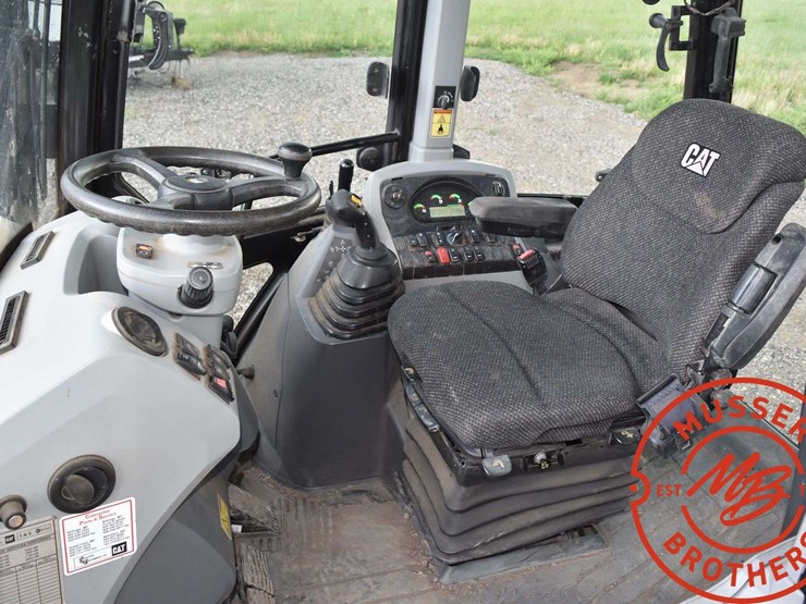 2016-caterpillar-420f2-it-image-16