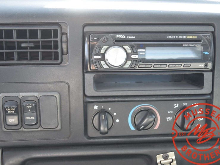 2002-ford-f750-image-48