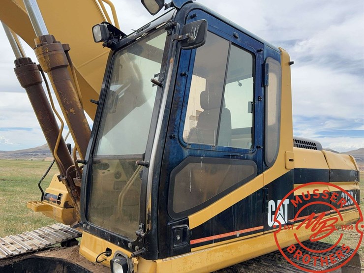 caterpillar-325b-image-23