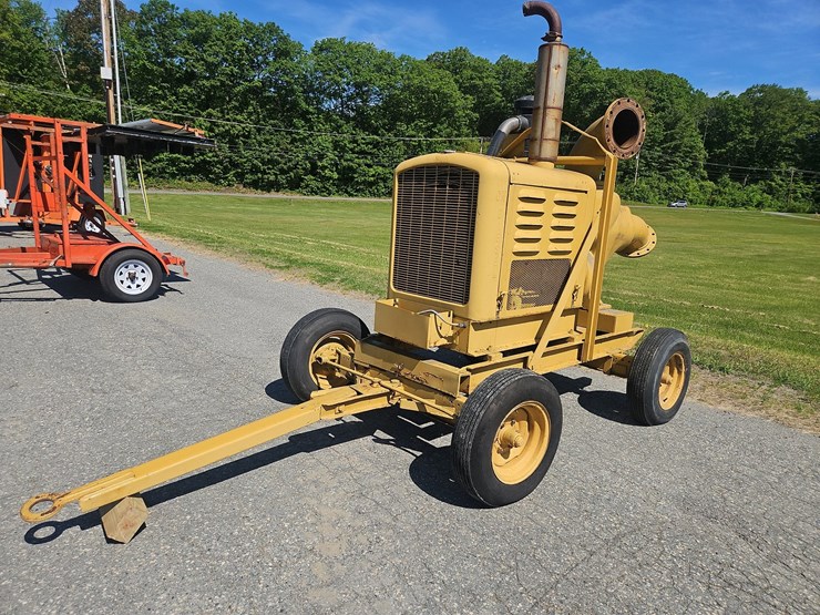 gorman-rupp-10"-tow-behind-water-pump-image-1