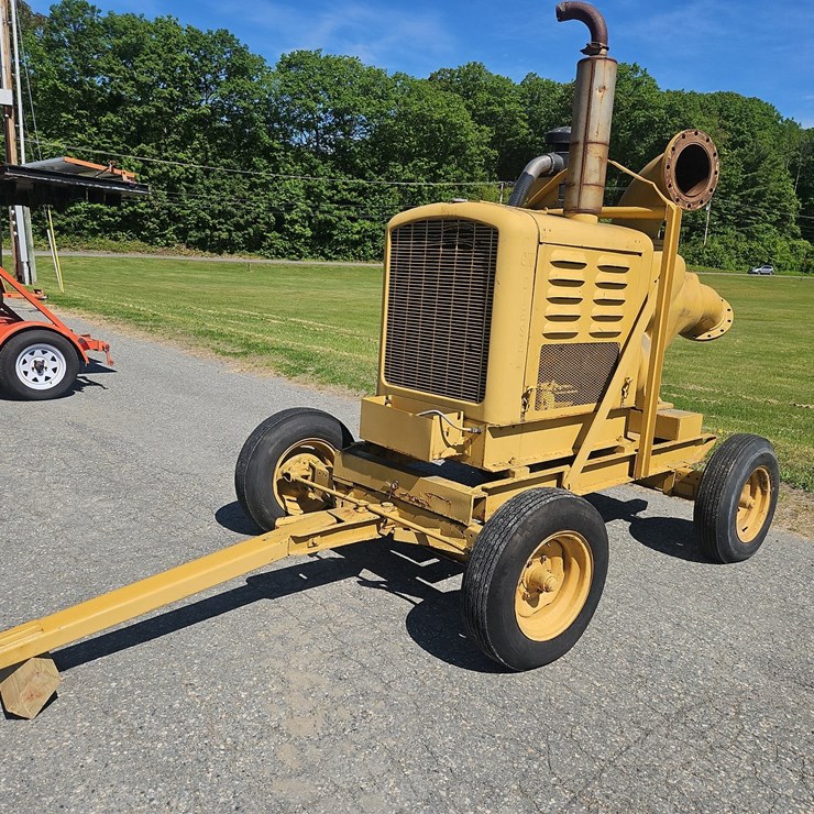 GORMAN RUPP 10" TOW BEHIND WATER PUMP