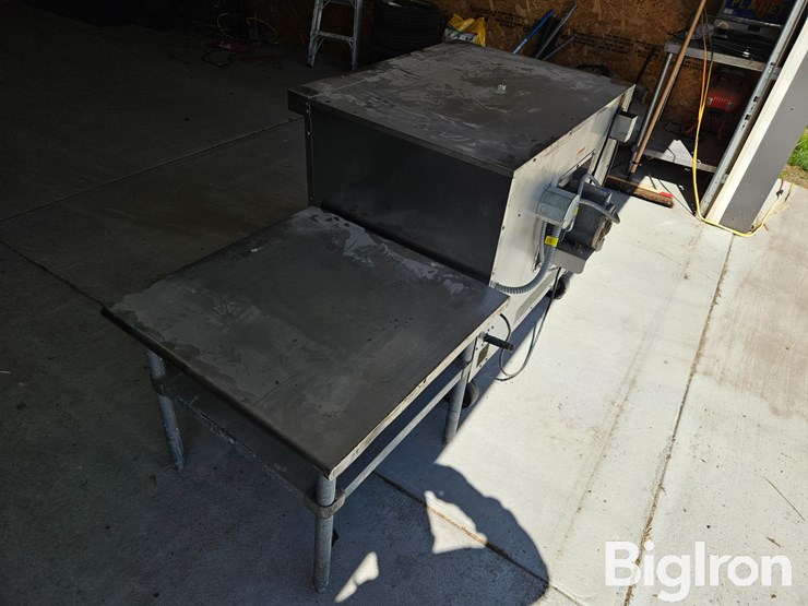 vulcan-convection-oven-w/stainless-steel-table-image-6