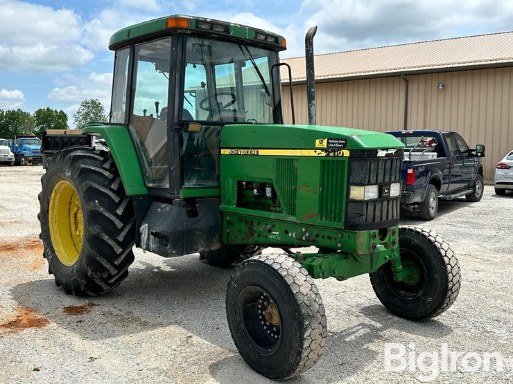john-deere-7210-image-3
