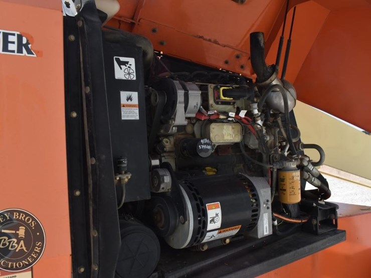 2015-jlg-600s-image-19