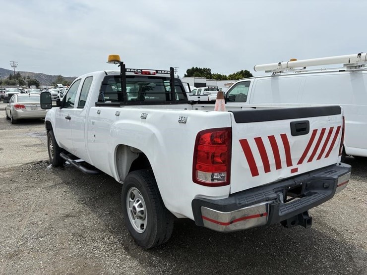 2012-gmc-2500hd-image-4