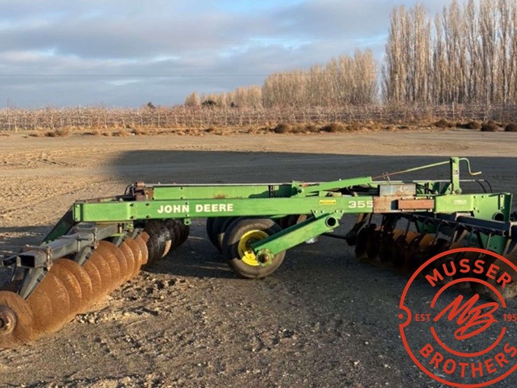 john-deere-355-image-4