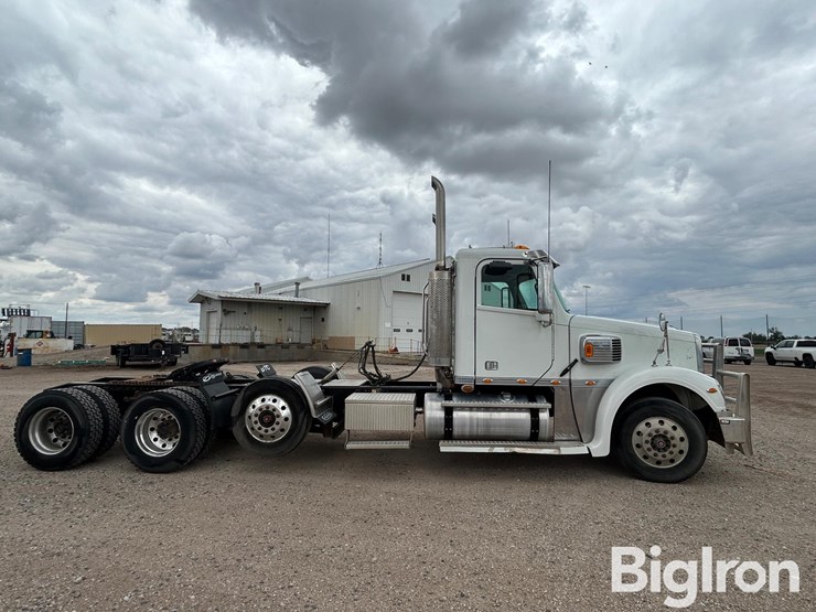 2017-freightliner-coronado-132-image-4