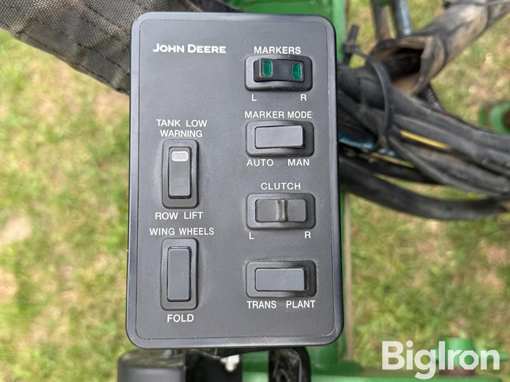 2013-john-deere-1790-ccs-image-19