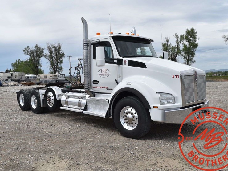 2016-kenworth-t880-image-14