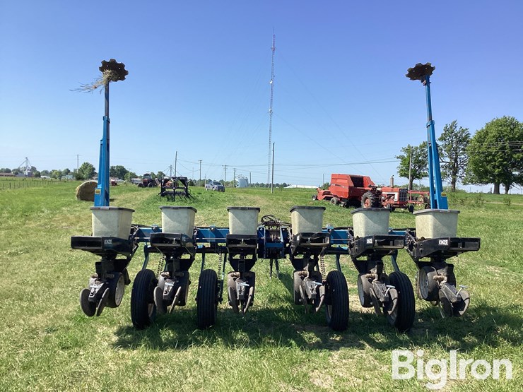 john-deere-300-image-6