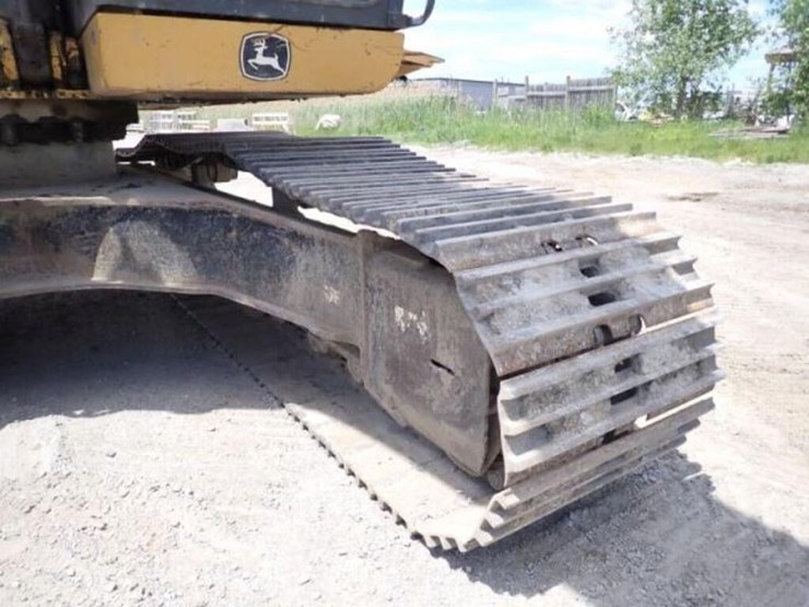 2009-deere-270d-lc-image-37