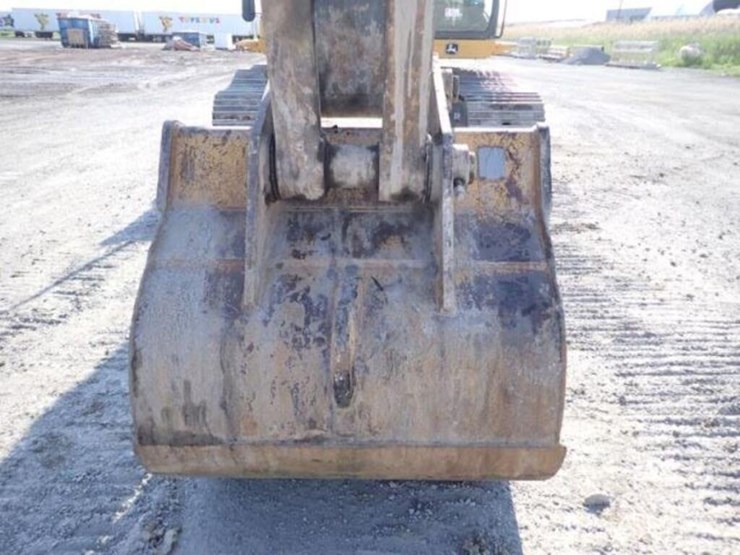2009-deere-270d-lc-image-23