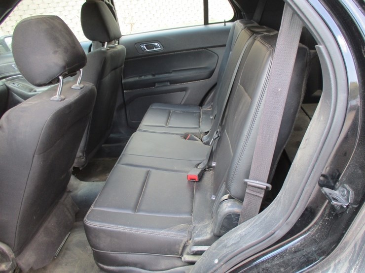 2014-ford-explorer-image-9