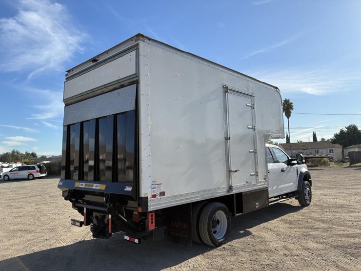 2018-ford-f550-xlt-image-3