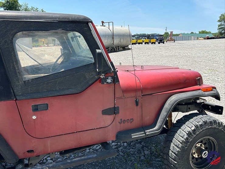 1994-jeep-wrangler-image-39