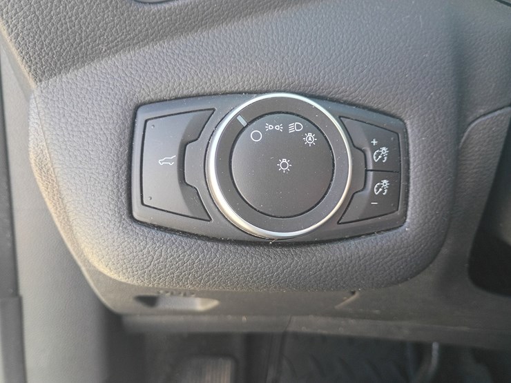 2017-ford-escape-image-48