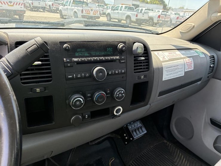 2012-gmc-2500hd-image-16