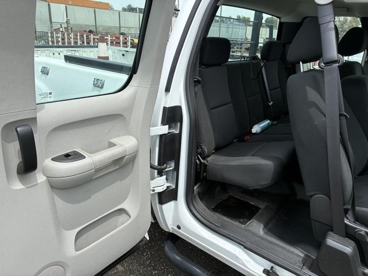 2012-gmc-2500hd-image-13