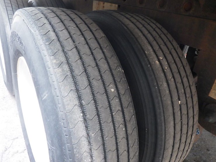 2005-utility-4000d-x-image-17