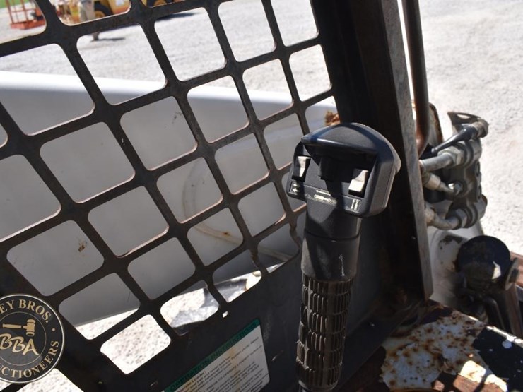 2007-bobcat-s250-image-43