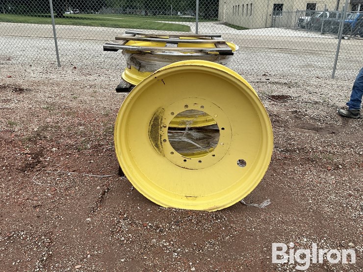 john-deere-10-image-2