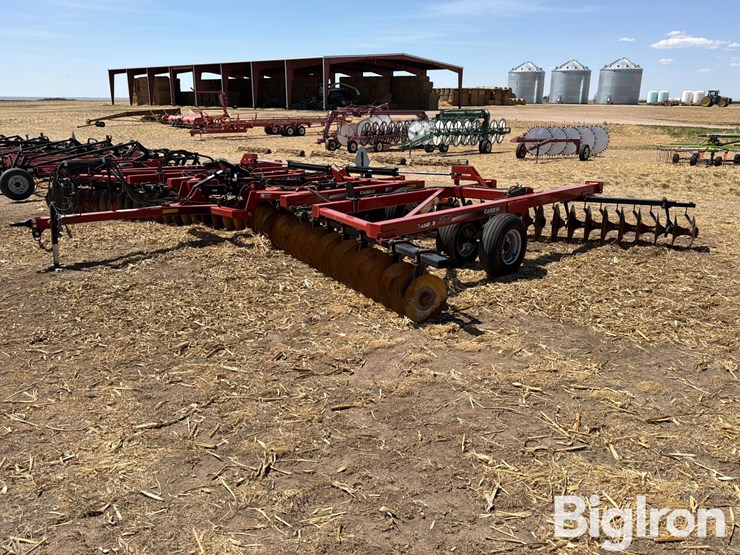 2014-case-ih-370-image-1
