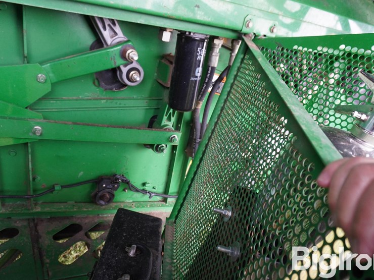 2004-john-deere-9860-sts-image-11
