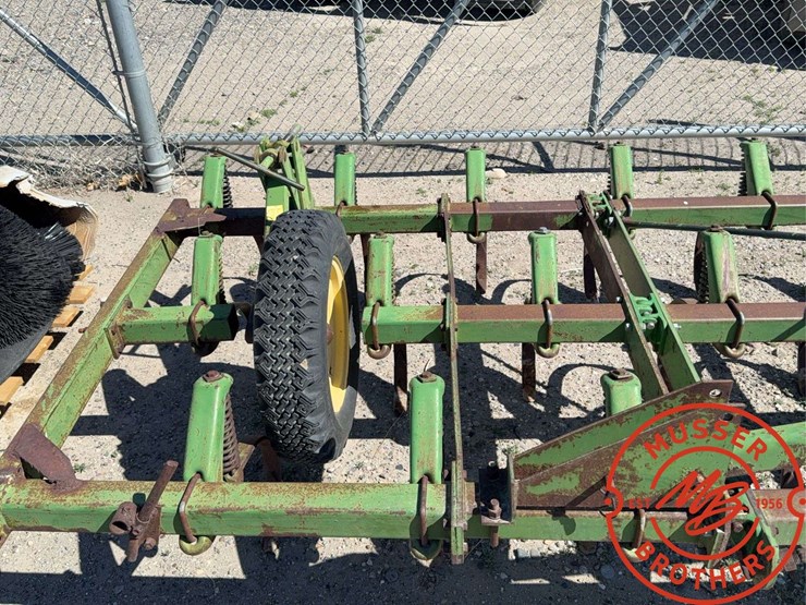 john-deere-1100-image-11