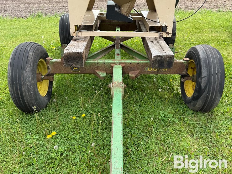 john-deere-1065a-image-10