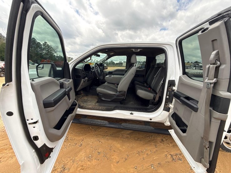 2018-ford-f150-image-12