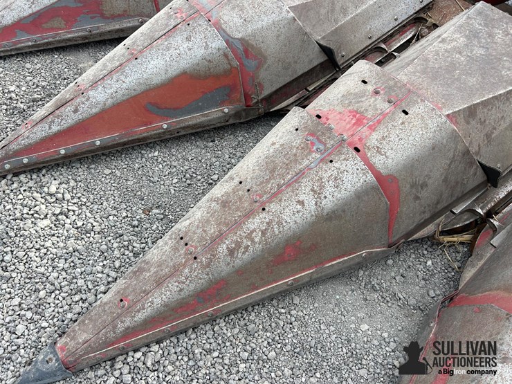 case-ih-1063-image-13