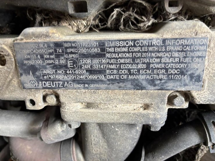 2015-caterpillar-th255c-image-34
