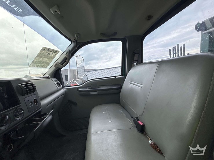 2008-ford-f750-image-16